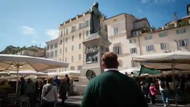 discover-campo-de-fiori-romes-historic-market-and-charming-streets