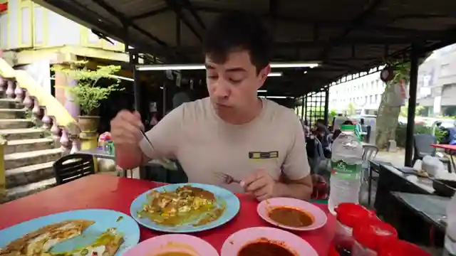 exploring-kuala-lumpurs-street-food-delights-with-luke-martin