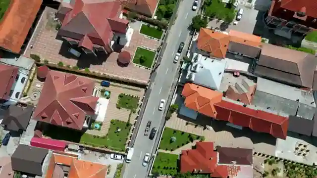 inside-the-world-of-ultra-wealthy-gypsies-opulence-in-romania
