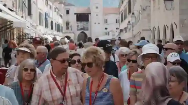 summer-survival-guide-navigating-europes-overcrowded-cities