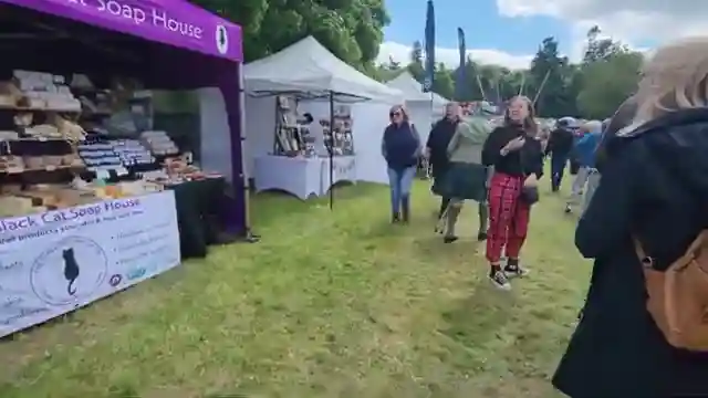 unforgettable-scottish-adventure-strathmore-highland-games-at-glams-castle