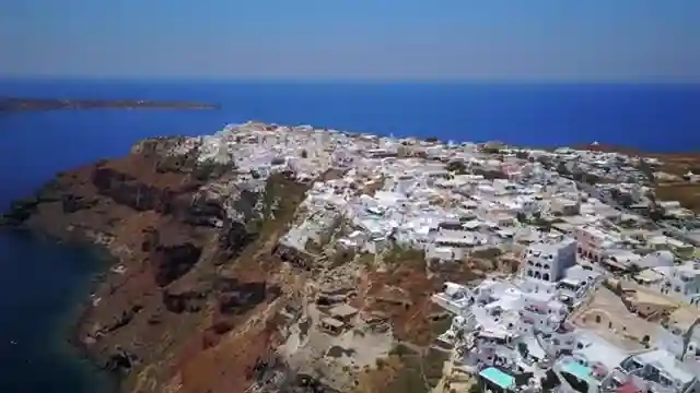 santorini-travel-guide-tips-activities-and-hidden-gems