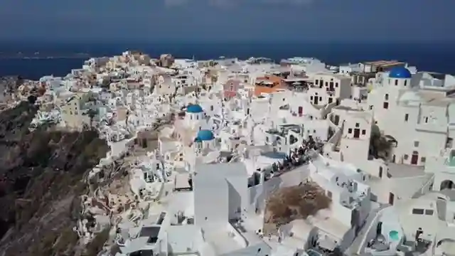 santorini-travel-guide-tips-activities-and-hidden-gems