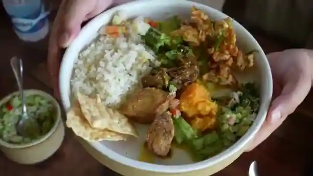 sri-lankan-culinary-delights-jackfruit-cooking-and-pottery-adventures