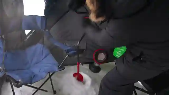 winter-adventures-in-winnipeg-from-uk-to-ice-fishing