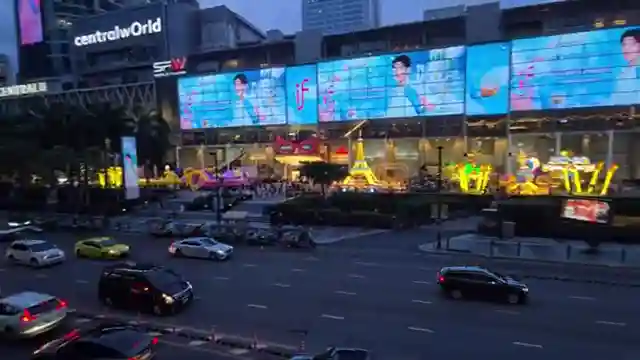 bangkok-street-food-market-b-duck-theme-park-a-family-adventure