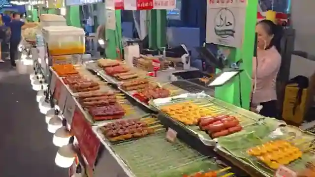 bangkok-street-food-market-b-duck-theme-park-a-family-adventure