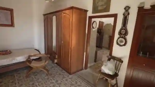 balancing-parenthood-and-content-creation-travel-beans-sicily-house-update