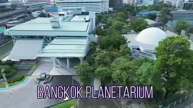 bangkok-planetarium-gateway-mall-exploring-science-and-culture