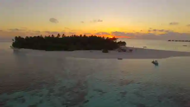 discover-the-luxurious-paradise-of-the-maldives-with-creative-travel-guide
