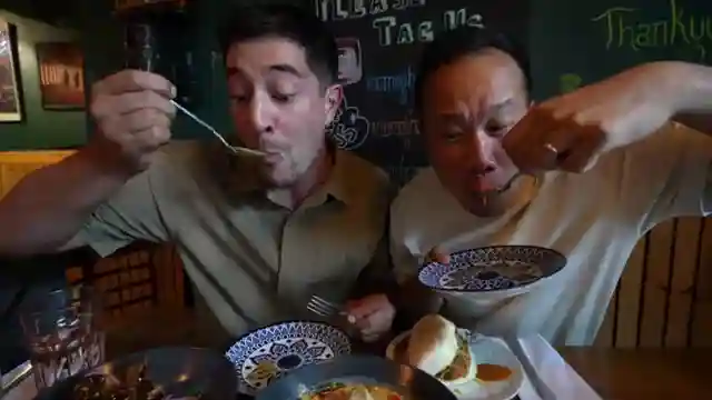 toronto-food-adventure-canadian-breakfast-to-tibetan-momo