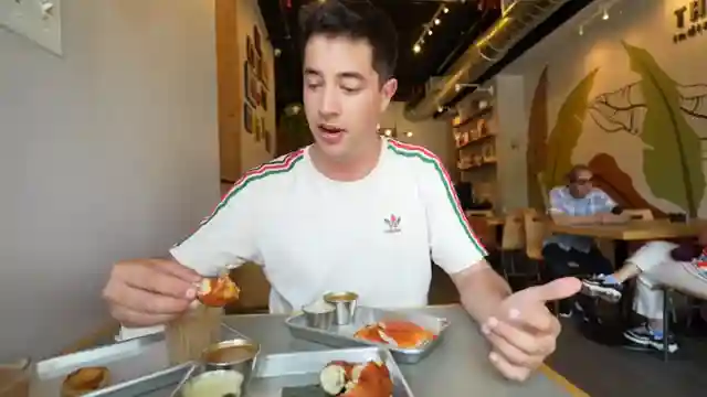 toronto-food-adventure-canadian-breakfast-to-tibetan-momo