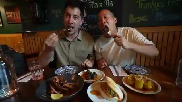 toronto-food-adventure-canadian-breakfast-to-tibetan-momo